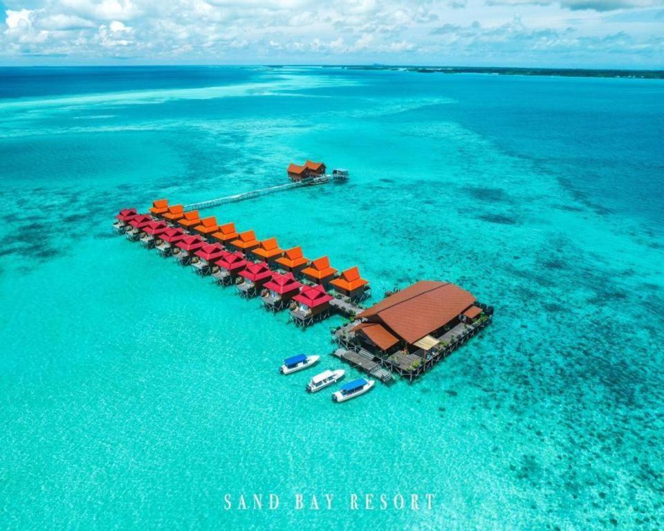 Sand Bay Resort Semporna Extérieur photo