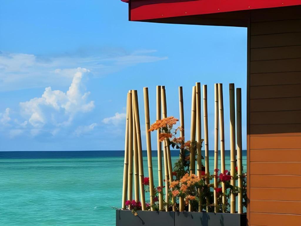 Sand Bay Resort Semporna Extérieur photo