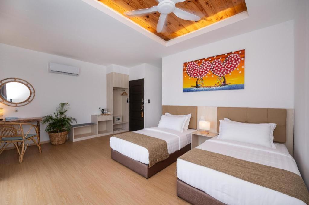 Sand Bay Resort Semporna Extérieur photo