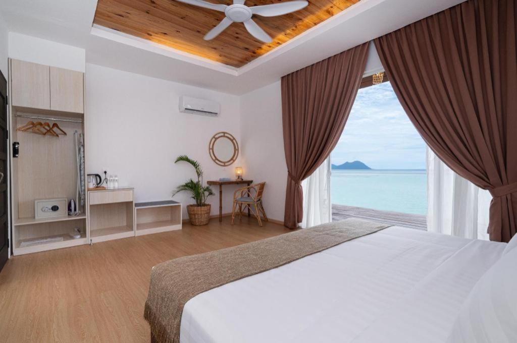 Sand Bay Resort Semporna Extérieur photo