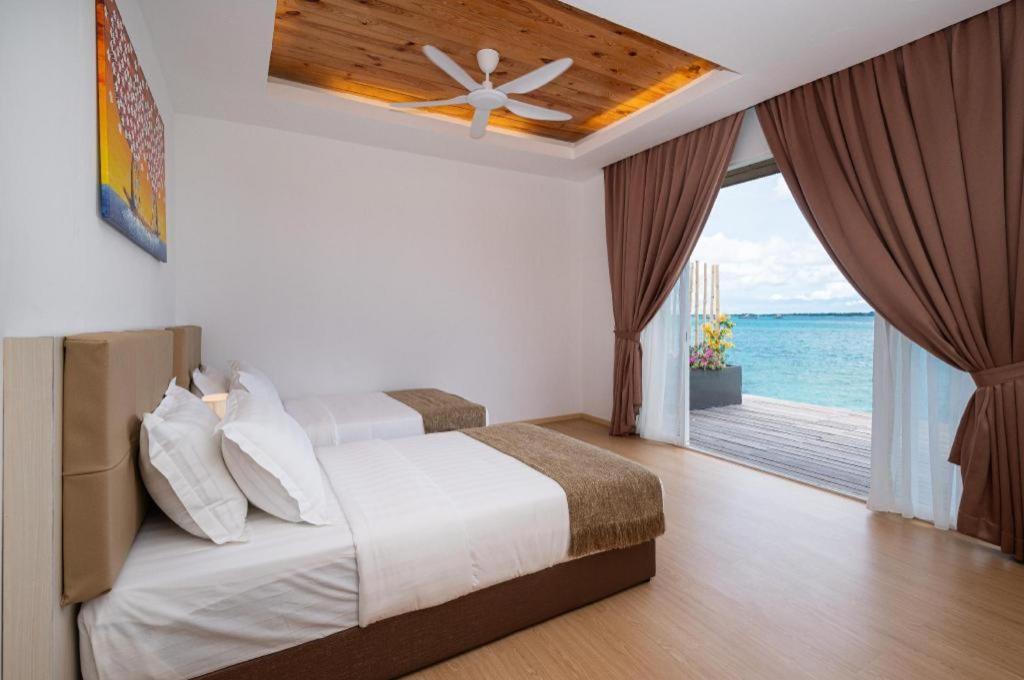 Sand Bay Resort Semporna Extérieur photo
