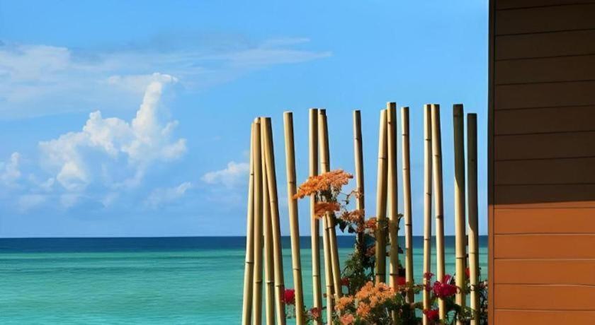 Sand Bay Resort Semporna Extérieur photo