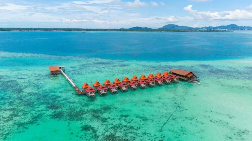 Sand Bay Resort Semporna Extérieur photo